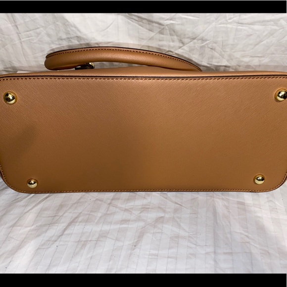 Anne Klein - Picture 9 of 10